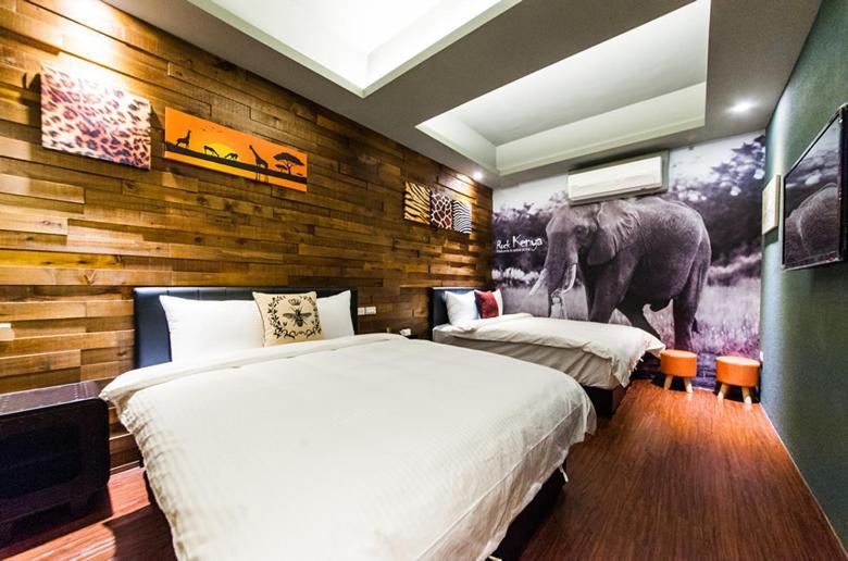 Superman Hostel Luodong Luaran gambar